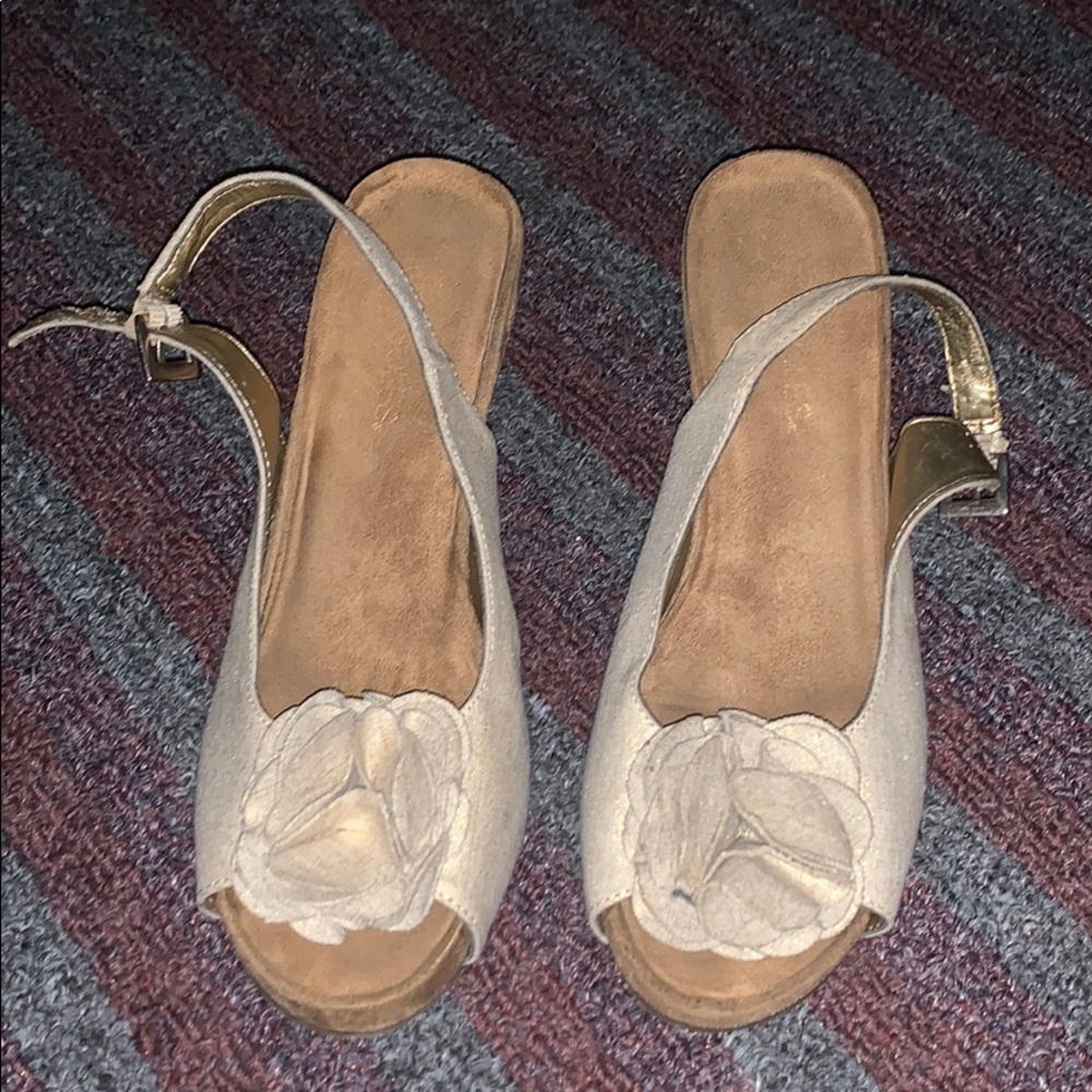 AEROSOLES heels